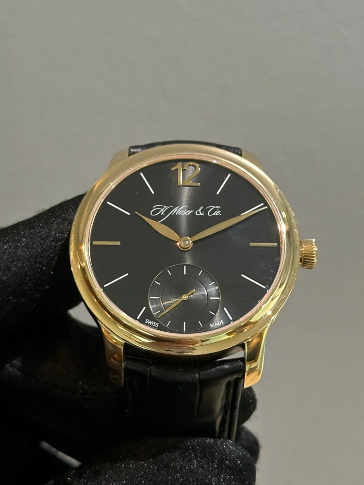 H.Moser & Cie. Endeavour Small Seconds